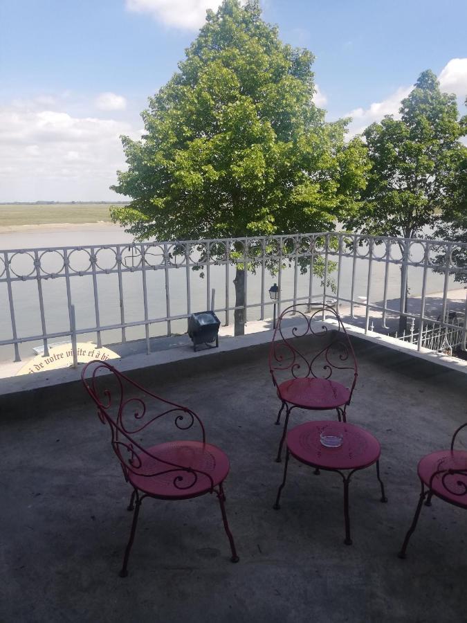 Logis Hotel- Restaurant Le Relais Guillaume De Normandy Saint-Valery-sur-Somme Bagian luar foto