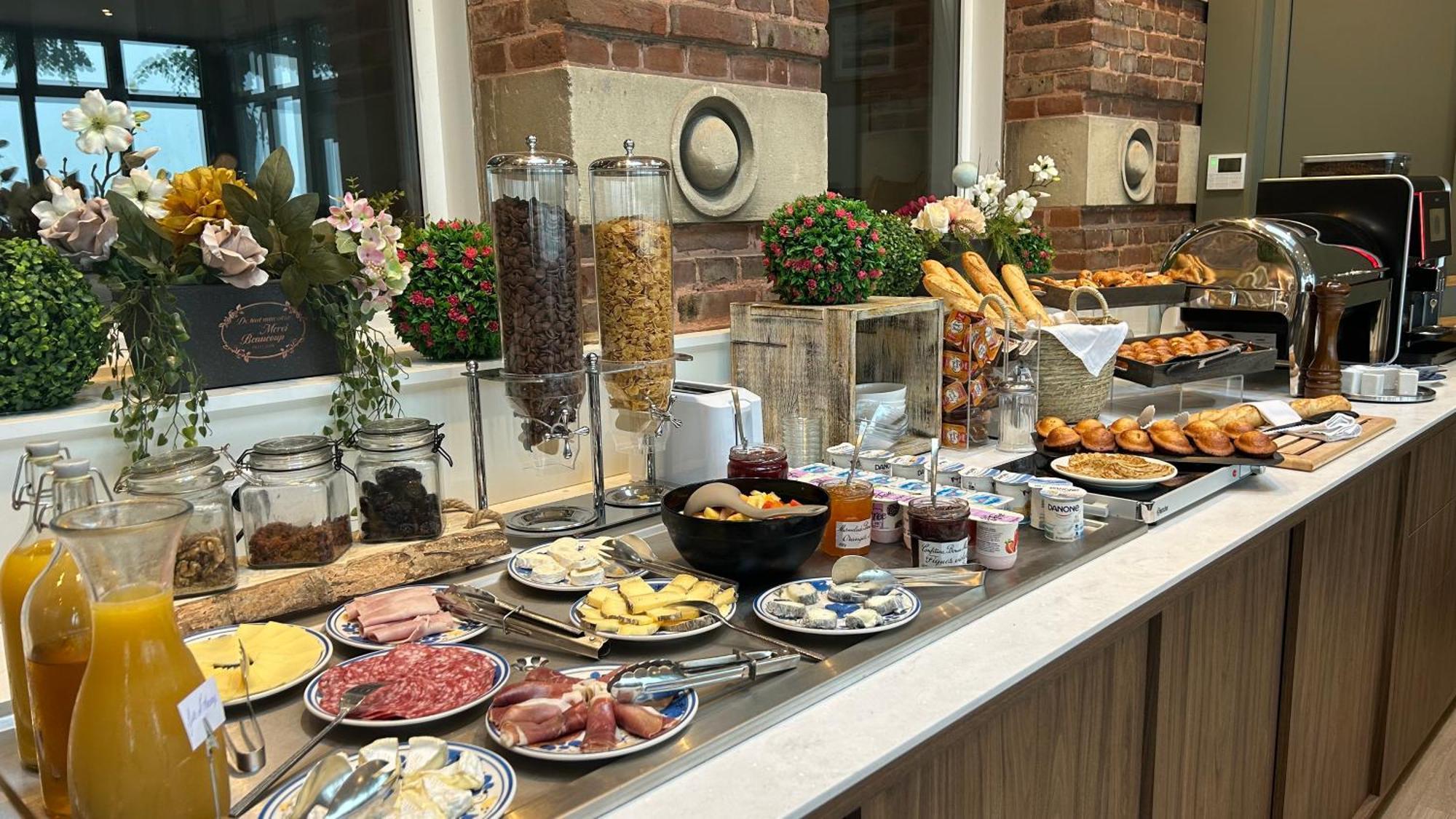Logis Hotel- Restaurant Le Relais Guillaume De Normandy Saint-Valery-sur-Somme Bagian luar foto
